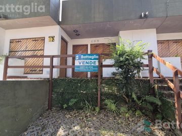 OPORTUNIDAD! triplex cerca del mar con cochera y parrilla