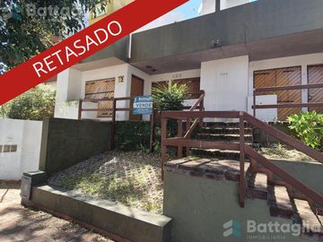 OPORTUNIDAD! triplex cerca del mar con cochera y parrilla