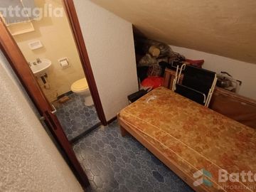 OPORTUNIDAD! triplex cerca del mar con cochera y parrilla
