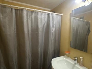 Venta departamento de 4 ambientes con balcón en Wilde