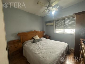 Venta departamento de 4 ambientes con balcón en Wilde