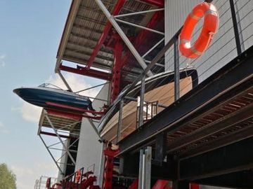 Cama náutica 18 pies en guardería náutica Delta Marina