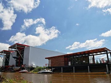 Cama náutica 18 pies en guardería náutica Delta Marina