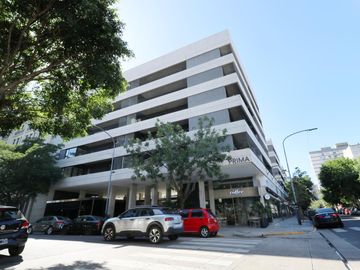 VENTA DEPARTAMENTO DE TRES AMBIENTES EN FLORES - BALCON TERRAZA - VISTA ABIERTA - FULL AMENITIES