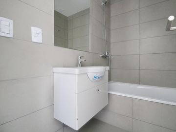 VENTA DEPARTAMENTO DE TRES AMBIENTES EN FLORES - BALCON TERRAZA - VISTA ABIERTA - FULL AMENITIES