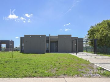 Casa de diseño racionalista en una planta a estrenar - LA MAGDALENA BARRIO CERRADO - CANNING