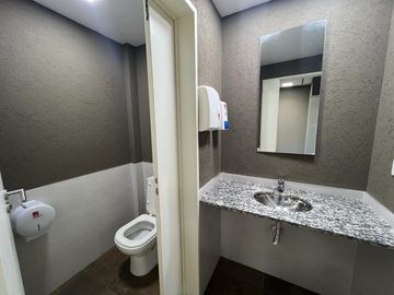 Edificio de oficinas en venta - Excelente zona - Saavedra