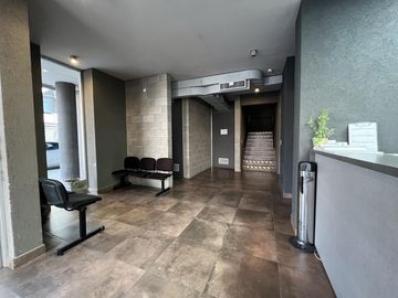 Edificio de oficinas en venta - Excelente zona - Saavedra