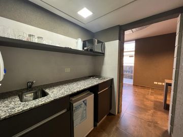 Edificio de oficinas en venta - Excelente zona - Saavedra