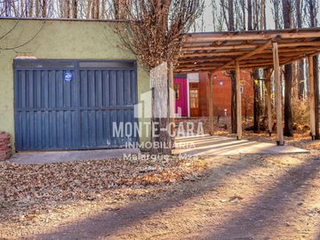 Casa en  el medio de la naturaleza