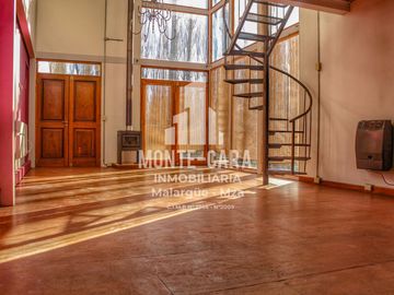 Casa en  el medio de la naturaleza