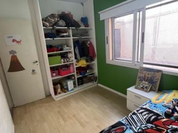 Casa en Castelar Norte con jardín y cochera