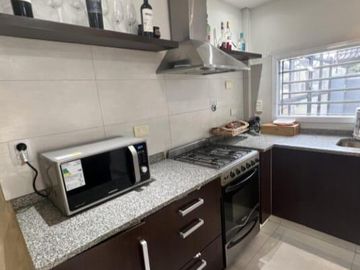 Casa en Castelar Norte con jardín y cochera