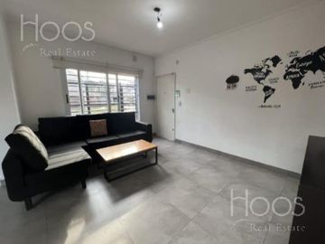 Casa en Castelar Norte con jardín y cochera