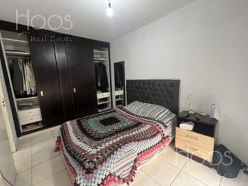 Casa en Castelar Norte con jardín y cochera