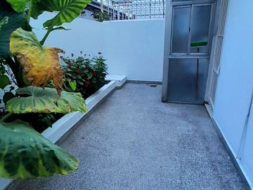 Florida Mitre - Excelente PH 2 amb con Patio!