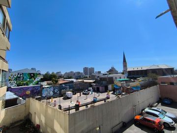 Amplio departamento de 1H1B + E + B en Venta