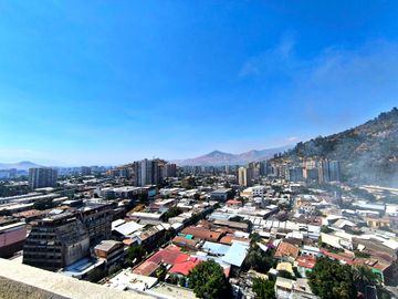 Amplio departamento de 1H1B + E + B en Venta