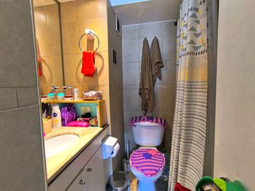 Amplio departamento de 1H1B + E + B en Venta