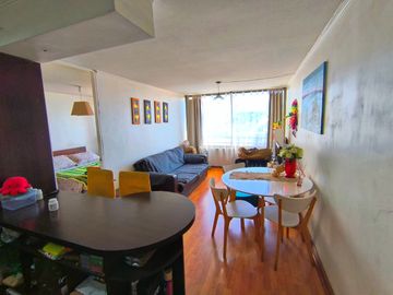 Amplio departamento de 1H1B + E + B en Venta