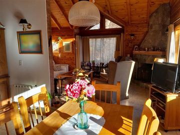 Venta casa 2 dorm c/ quincho B°Altos del Chapelco, San Martin de Los Andes