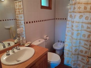 Venta casa 2 dorm c/ quincho B°Altos del Chapelco, San Martin de Los Andes