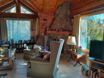 Venta casa 2 dorm c/ quincho B°Altos del Chapelco, San Martin de Los Andes