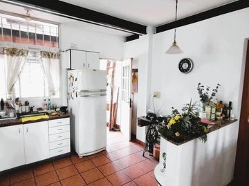 Venta - Casa en Planta Alta en Barrio Echesortu