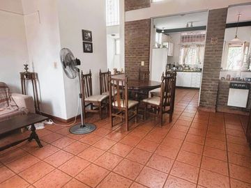 Venta - Casa en Planta Alta en Barrio Echesortu