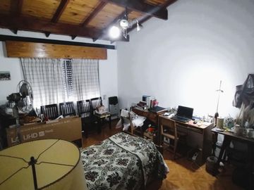 Venta - Casa en Planta Alta en Barrio Echesortu