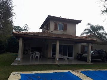 Casa - Larena C.C.