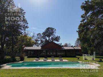 Impecable Casa en Venta a metros Av de los Lagos  Escobar