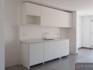 Departamento en Venta de 2 Dormitorios - General Paz - Op cochera