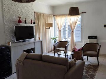 Casa en venta - 2 Dormitorios 3 Baños - La Rioja