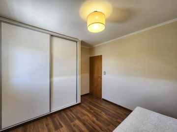 Casa de 2 dormitorios con 2 baños, pileta y galería
