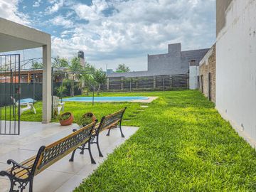 Casa con pileta, Tierra de sueños 3 Roldan