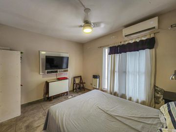 Casa con pileta, Tierra de sueños 3 Roldan