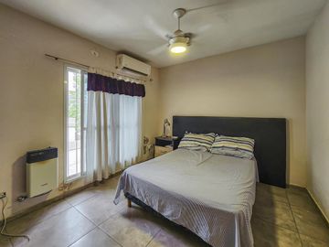 Casa con pileta, Tierra de sueños 3 Roldan