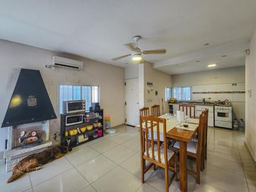 Casa con pileta, Tierra de sueños 3 Roldan