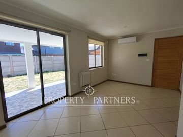 Linda casa en Parque San Valentín