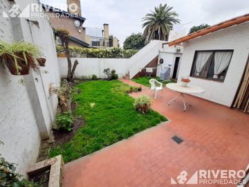 CASA EN VENTA EN CASTELAR NORTE - EXCELENTE UBICACIÓN