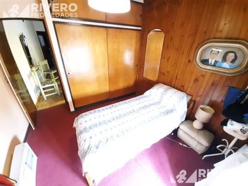 CASA EN VENTA EN CASTELAR NORTE - EXCELENTE UBICACIÓN