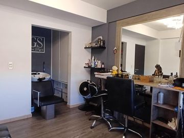 VENTA: SEMIPISO  2 DORM C/BALCON Y COCHERA - APTO A CREDITO - AREA CENTRO SUR - NQN CAP.