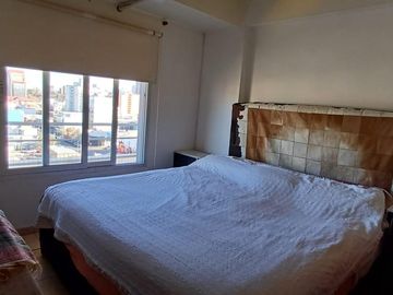 VENTA: SEMIPISO  2 DORM C/BALCON Y COCHERA - APTO A CREDITO - AREA CENTRO SUR - NQN CAP.