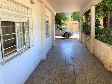 Casa en venta - 1 Dormitorio 1 Baño - 187mts2 - Quilmes