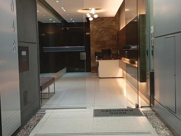 Departamento alto en  venta con AMENITIES nuevo e impecable Salguero 3000