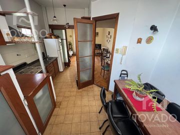 3 Ambientes en Piso Alto en Almagro!
