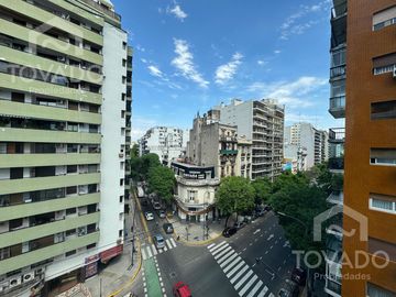 3 Ambientes en Piso Alto en Almagro!