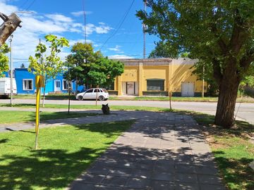 En venta, Terreno Apto Desarrollo, Zona Centro, Contralmirante Cordero.