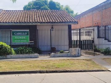 Casa en Luis Guillon